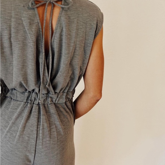 Grey romper - Picture 2 of 3